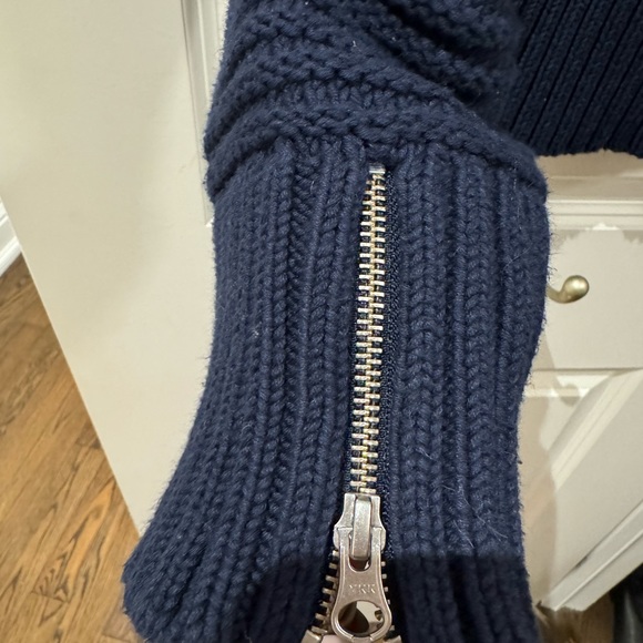 INTERMIX Pullover Sweater size P Navy Blue COTTON + SILK Zipper Sleeves Edgy - Picture 4 of 4